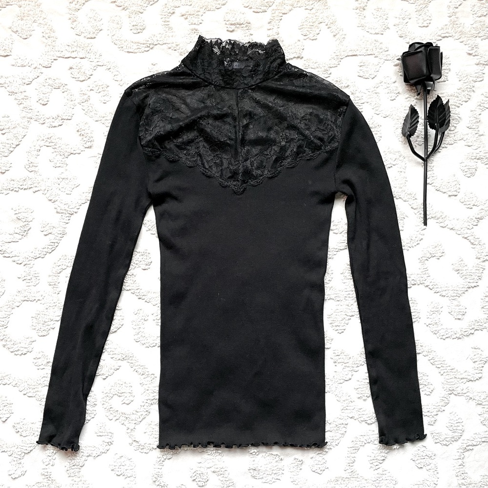 All Black Lace Dressy top x small from Rosemunde